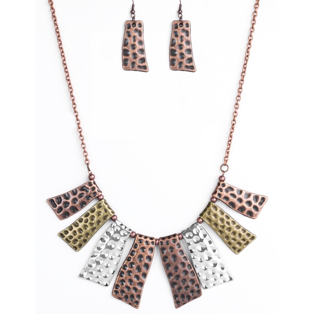 ❤️Fan of the Tribe Necklace Set - Picture 4 of 4